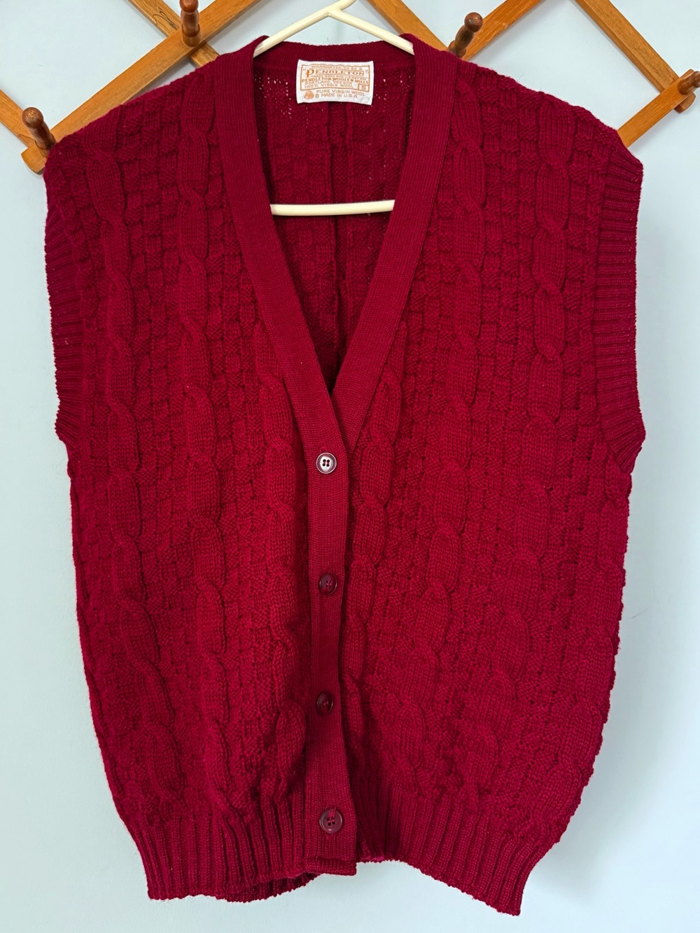 Vintage Pendleton 100% Wool Cable Knit Sweater Vest Cardigan Small Deep Red